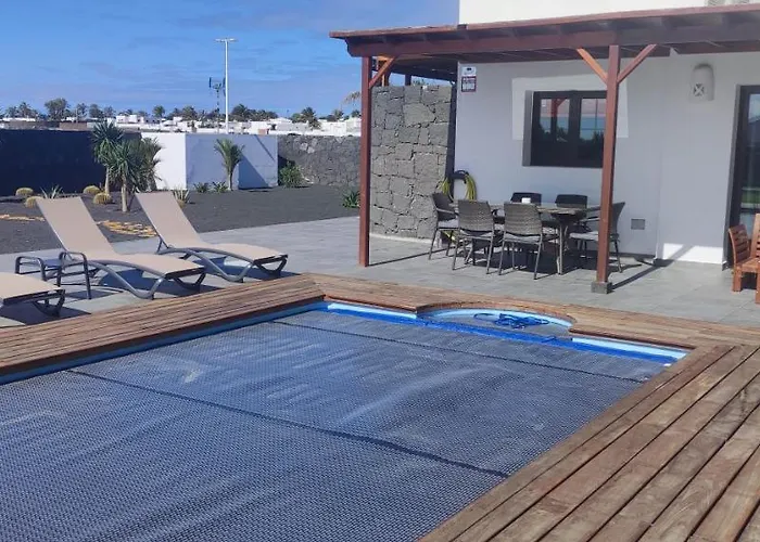Geneva - Relax Y Diversión Villa Playa Blanca (Lanzarote)